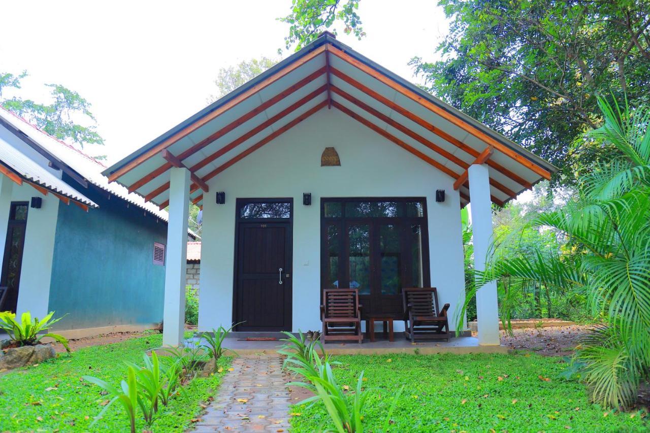 Palmyra Nature Resort Sigiriya Buitenkant foto